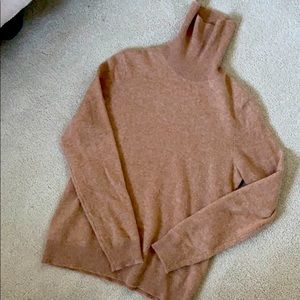 Cashmere turtleneck camel